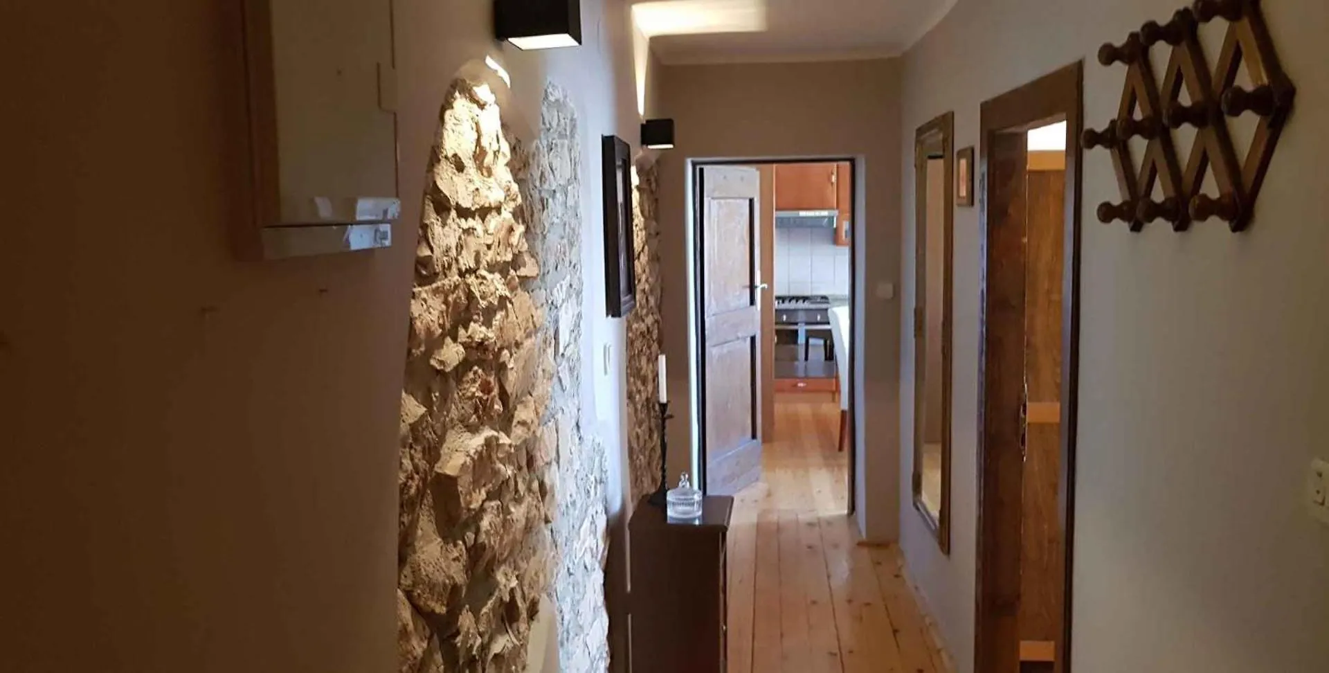 Apartment In Pula 33579