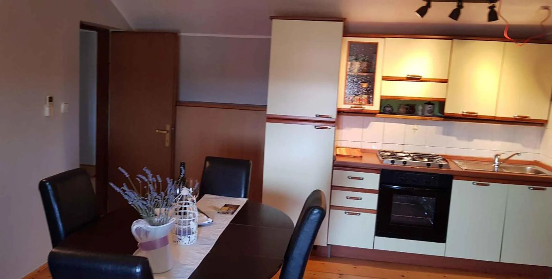 Apartment In Pula 33579
