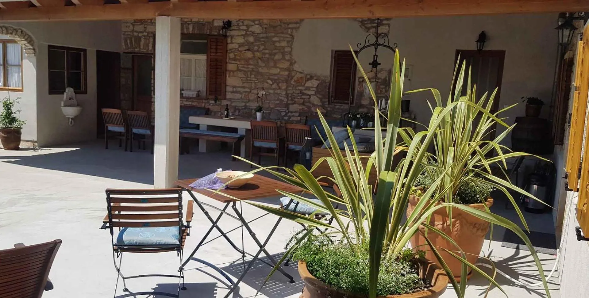 Apartment In Pula 33579 0*,