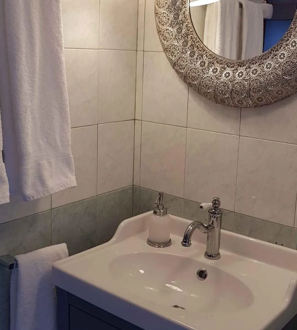 Apartment In Pula 33579